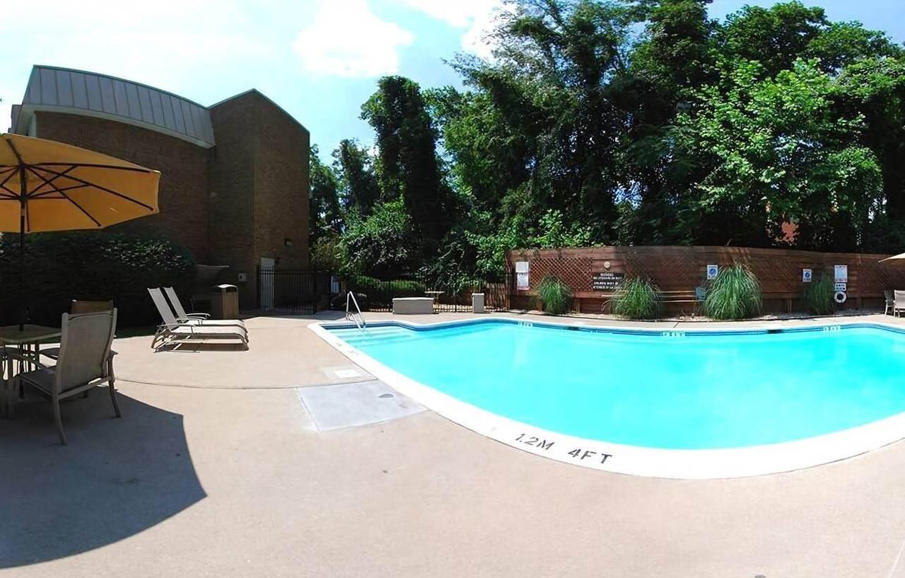 Clarion Pointe Charlottesville Extérieur photo