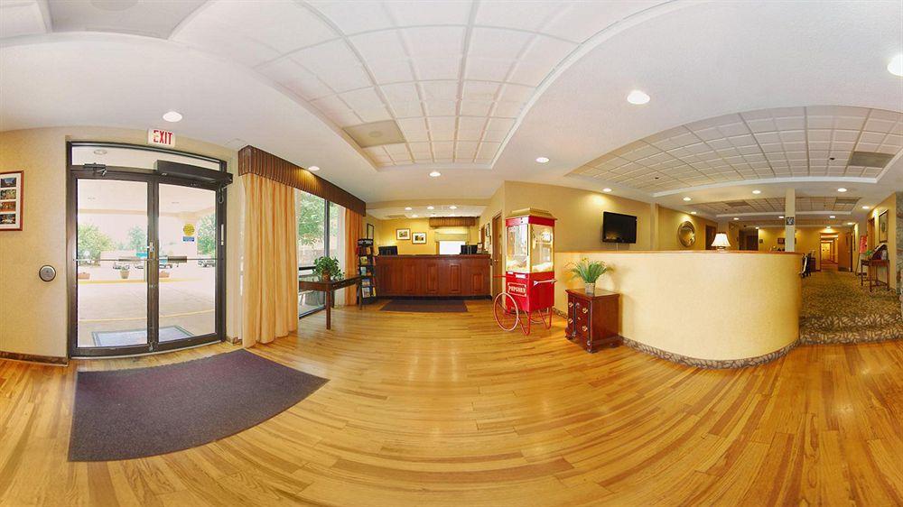 Clarion Pointe Charlottesville Extérieur photo